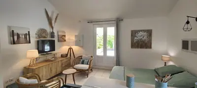Télévision ou salle de divertissement dans l'établissement U Caseddu 
