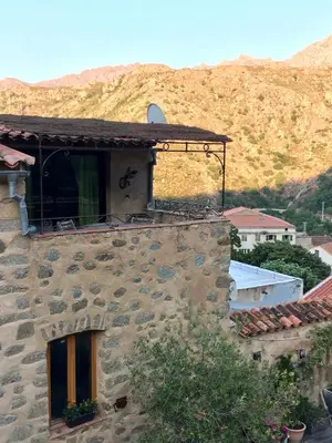 Vue générale sur la montagne ou vue sur la montagne depuis l'appartement