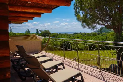 Balcon ou terrasse dans l'établissement Domaine La Pietra