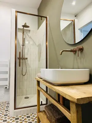 Salle de bains dans l'établissement Appartement Casadilonda - Casadibastia - Vue mer Citadelle