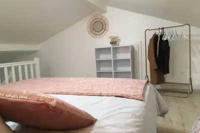 Un ou plusieurs lits dans un hébergement de l'établissement Appartement neuf entre mer et montagne.