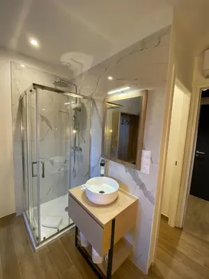 Salle de bains dans l'établissement Hotel U Catagnu