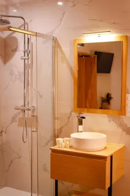 Salle de bains dans l'établissement Hotel U Catagnu