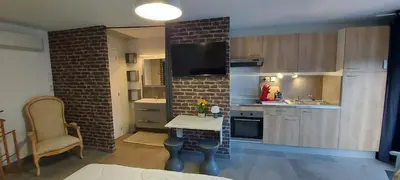 Cuisine ou kitchenette dans l'établissement Corse et Zen BULLE ZEN 25 m² 2 pers + Bébé