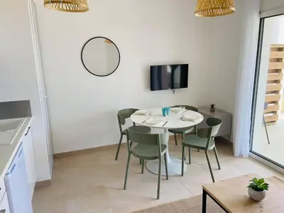 Télévision ou salle de divertissement dans l'établissement Résidence Marina Di Bravone