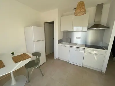 Cuisine ou kitchenette dans l'établissement Résidence Marina Di Bravone