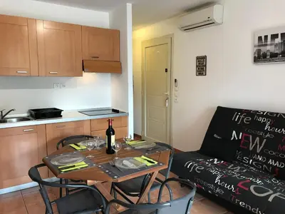 Cuisine ou kitchenette dans l'établissement Résidence calme à 2 km de Saint-Florent