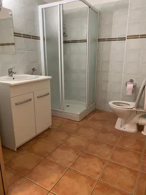 Salle de bains dans l'établissement Résidence calme à 2 km de Saint-Florent