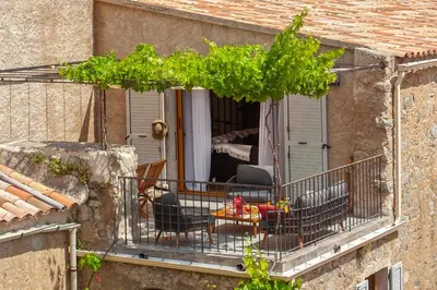 Balcon ou terrasse dans l'établissement Maison de Charme-A STALLA- Entre Mer et Montagne