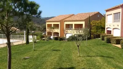 Jardin de l'établissement Coin tranquille à 2km de Saint-Florent