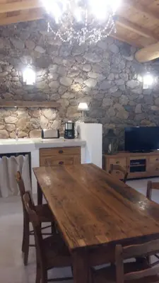 Cuisine ou kitchenette dans l'établissement Les Bergeries de Piazzagina