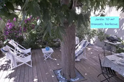 Jardin de l'établissement Les galets bleus de Calvi