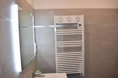 Salle de bains dans l'établissement Confort et calme au sud de Bastia