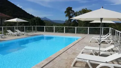 Piscine de l'établissement LES TERRASSES D ACQUACITOSA ou située à proximité