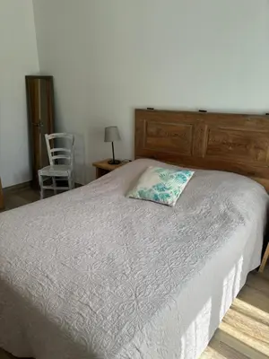 Un ou plusieurs lits dans un hébergement de l'établissement Villa à 900 m de la plage de Lozari