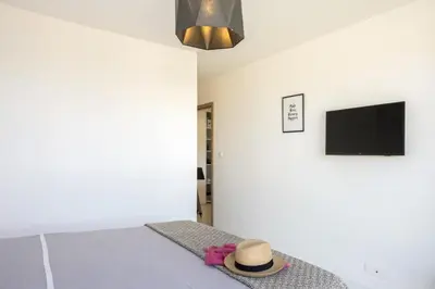 Télévision ou salle de divertissement dans l'établissement Villa Davia