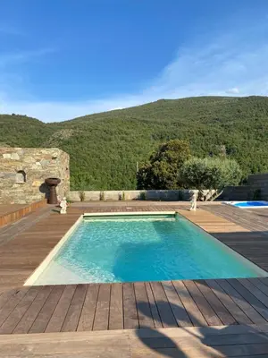 Piscine de l'établissement Chambres d'hôtes et studios de charme - A Mandria ou située à proximité
