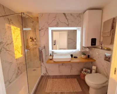 Salle de bains dans l'établissement Studio Les Allées