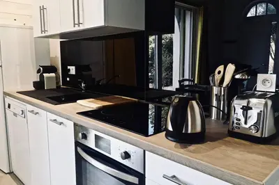 Cuisine ou kitchenette dans l'établissement Gîte indépendant dans villa entre mer et maquis