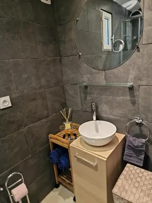 Salle de bains dans l'établissement Maisonnette U Santu Ghjuvandria ou A Santa Ghjulia entre mer et Montagne