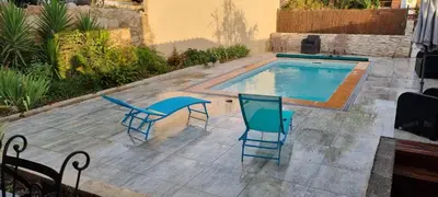 Piscine de l'établissement casa milia ou située à proximité