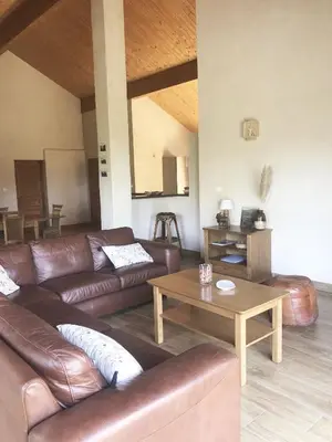 Coin salon dans l'établissement Villa familiale entre mer et montagne Corse