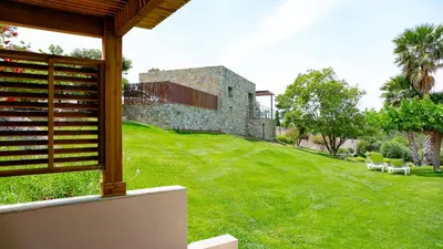 Jardin de l'établissement Hôtel U San Daniellu villas et chambres