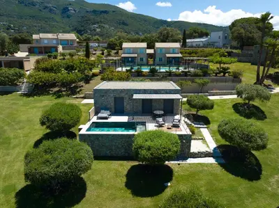 Vue générale sur la montagne ou vue sur la montagne depuis l'hôtel