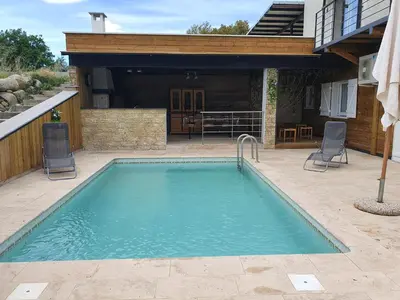 Piscine de l'établissement Isula Bella ou située à proximité