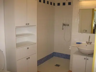 Salle de bains dans l'établissement GITE DES FRANCISCAINS-Imiza