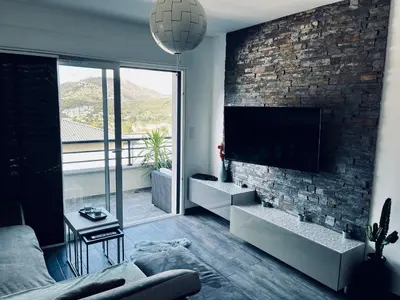 Télévision ou salle de divertissement dans l'établissement Casa Petra SALGA