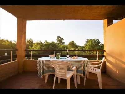 Balcon ou terrasse dans l'établissement Four rooms apartment Ghisonaccia - 150 m from the beach