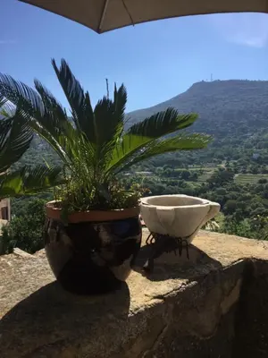Vue générale sur la montagne ou vue sur la montagne depuis la maison de vacances