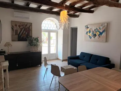 Coin salon dans l'établissement AZUREO - Terrasse du golfe