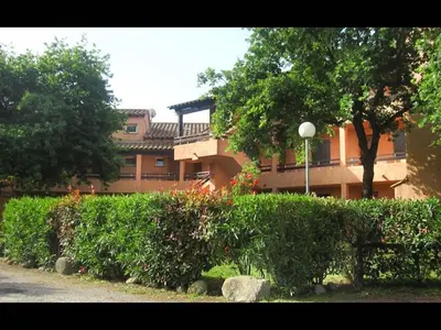 Jardin de l'établissement Marina Corsa Res 4 rooms apartment 2 bathrooms 150 m from the sea Ghisonaccia
