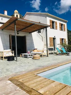 Piscine de l'établissement Villa Poggio ou située à proximité