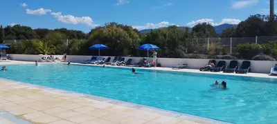 Piscine de l'établissement Maison duplex 2 chambres, avec jardin, 800m plage ou située à proximité