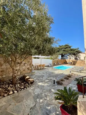 Piscine de l'établissement VILLA CHJOSELLA 150M2 PISCINE ET AU CALME ou située à proximité