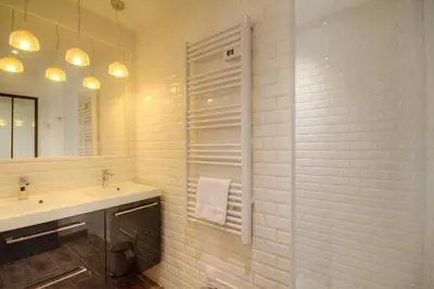 Salle de bains dans l'établissement Le Campu Latinu