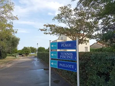 Plan de l'établissement studio à 100m de la plage et de la piscine