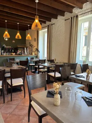 Restaurant ou autre lieu de restauration dans l'établissement Hotel U Campanile