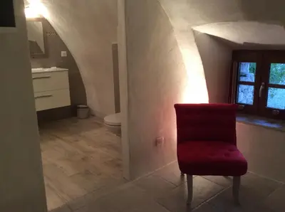 Coin salon dans l'établissement Casa Natalina de caractère entièrement rénovée classée 4 étoiles