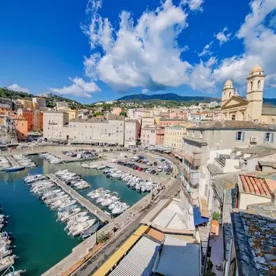 Beau T2 sur le vieux port