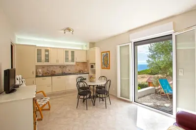 Cuisine ou kitchenette dans l'établissement Casa Le Sureau