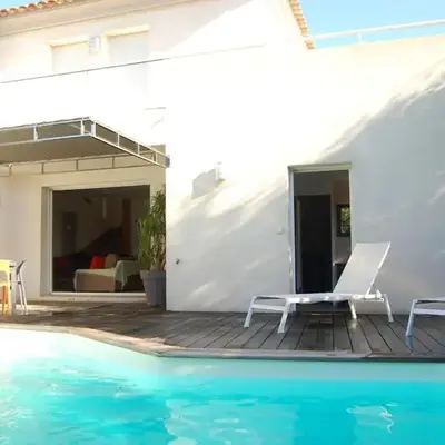 Villa avec piscine & jardin à Monticello