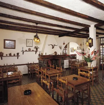 Restaurant ou autre lieu de restauration dans l'établissement Hôtel Aïtone