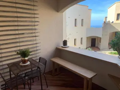 Balcon ou terrasse dans l'établissement Bel appartement idéalement situé en Haute Corse
