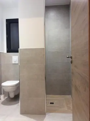 Salle de bains dans l'établissement STUDIO A 2 MIN DES PLAGES