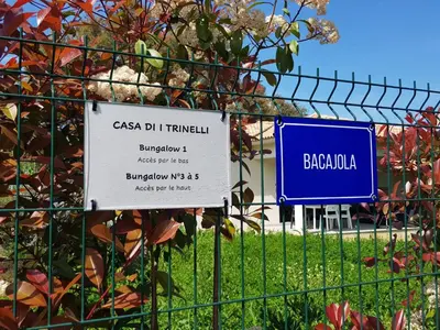 Certificat, récompense, panneau ou autre document affiché dans l'établissement Maisons T2 avec jardins privatifs - 10mn de la plage et 5mn du village - Casa di i trinelli