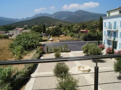 Vue générale sur la montagne ou vue sur la montagne depuis l'appartement